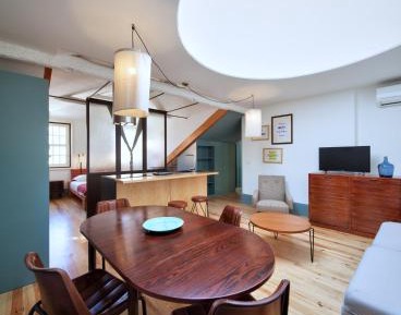 Deluxe Apartment