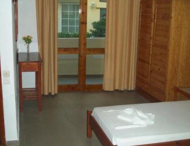 Studio (2 Adults)