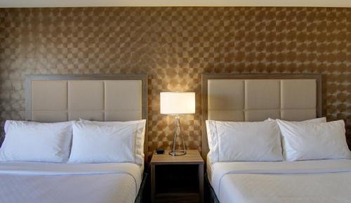 Standard Queen Room with Two Queen Beds
