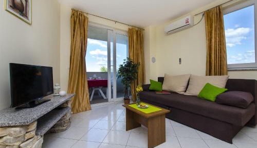 One-Bedroom Apartment - First Floor