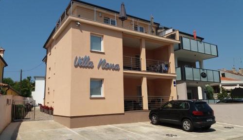 One-Bedroom Apartment with Balcony