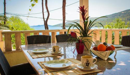 One-Bedroom Apartment with Balcony and Sea View