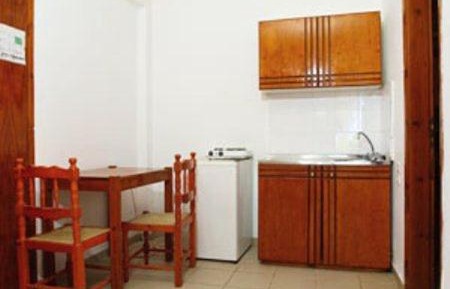 Studio (3 Adults)