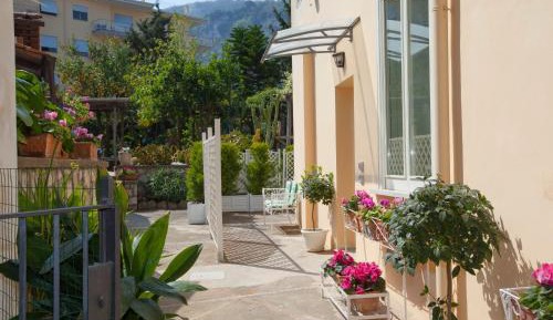Holiday Home (3 adults)