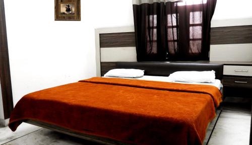 Deluxe King Suite