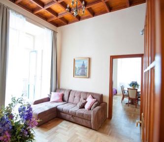 One-Bedroom Apartment with Balcony - First Floor