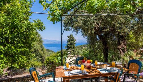 Two-Bedroom House with Sea View