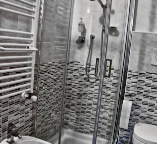 Budget Double Room with Private Bathroom