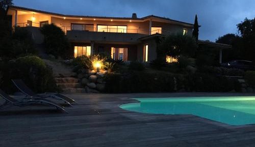 Deluxe Villa