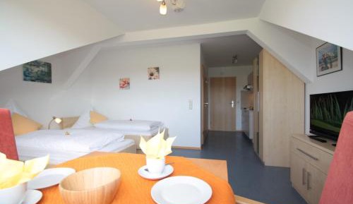 Studio Apartment (2 Adults)