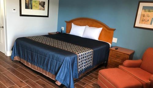 Deluxe King Room
