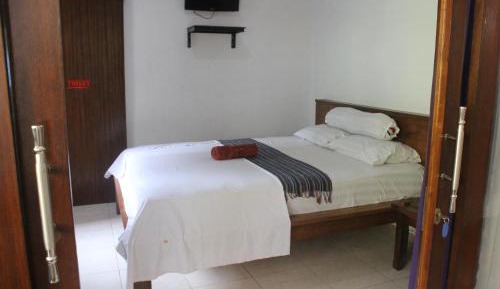 Single Room with Private Bathroom