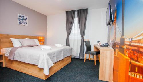 Deluxe King Room