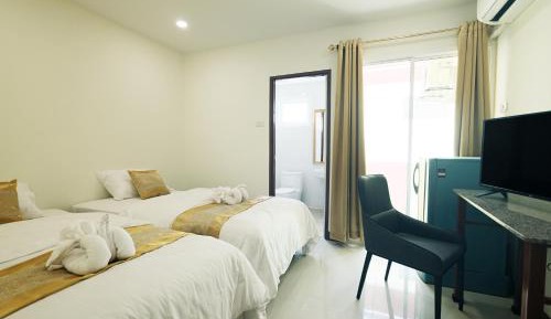 Twin Room with Private Bathroom