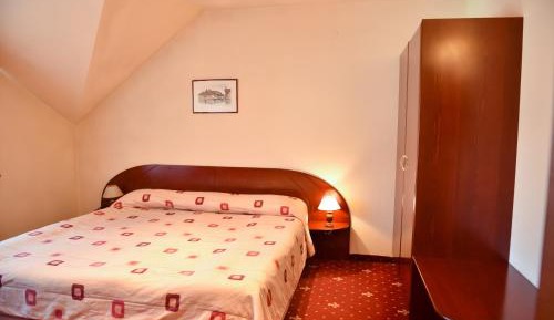 Family Suite (3 Adults)