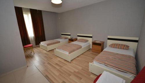 Basic Triple Room