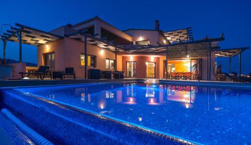 Villa with Sea View
