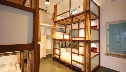 6-bed Mixed Ac dorm