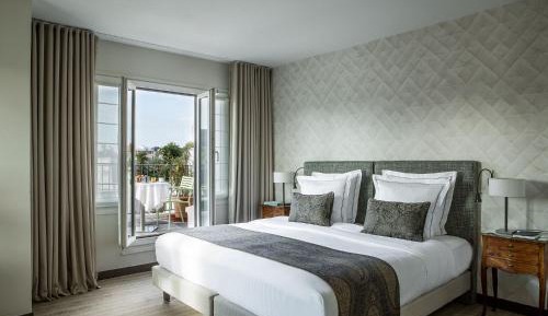 Executive Room with Panoramic View