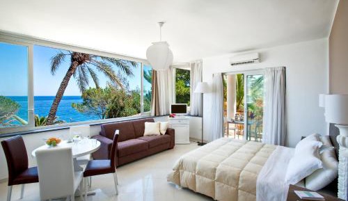 Studio Apartment with Sea View