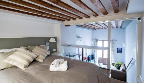 Apartment with Balcony