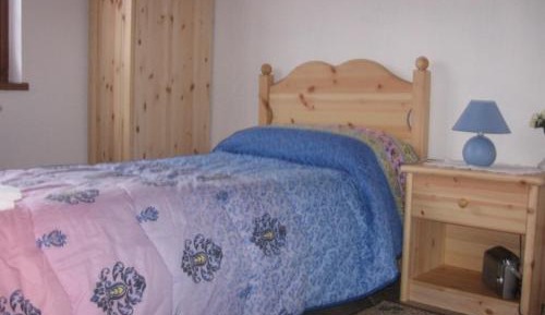 Single Room with Shared Bathroom