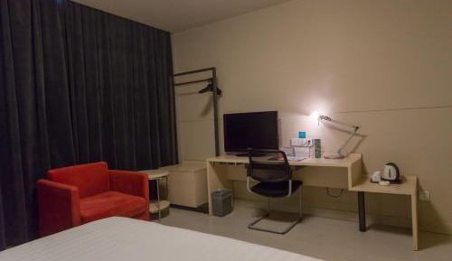 Business Double Room B