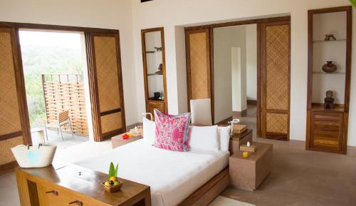 Standard Suite with Ocean View