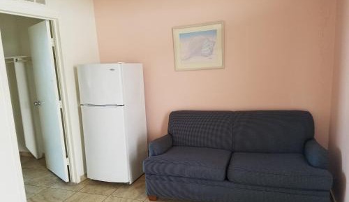 One-Bedroom Suite with Kitchenette 