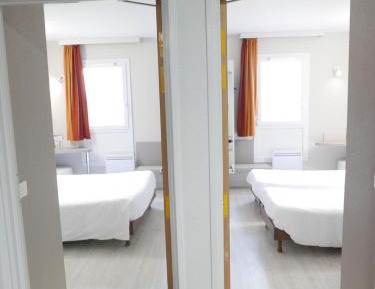 Adjacent Rooms