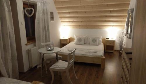 Quadruple Room with Private Bathroom