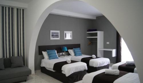 Deluxe Family Room