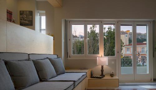 Elegant Apartment with Acropolis View