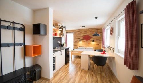Apartment with Garden View