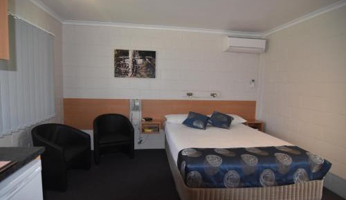 Standard Queen Room