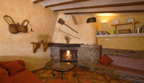 Cottage (6 Adults)