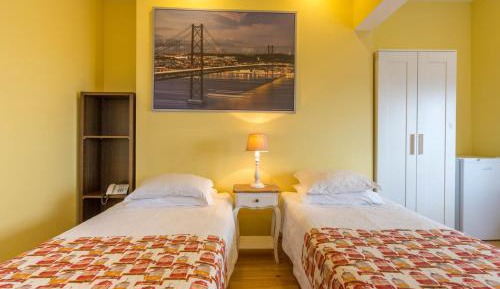 Superior Twin Room with River View