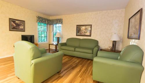 Two-Bedroom Deluxe Cottage