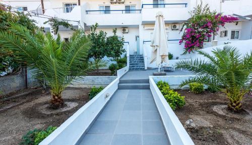 Ground Floor Apartment with Seaview Balcony