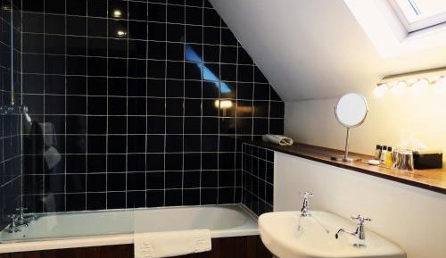 Twin Room with Bathroom