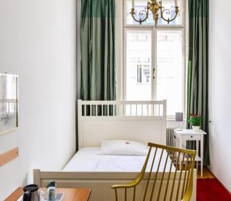 Economy Single Room With Shared Toilet