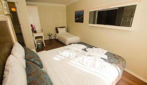 Triple Room