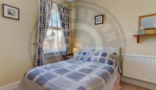 Single Room with Private External Bathroom