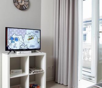 Superior Apartment with City View