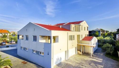 One-Bedroom Apartment with Balcony