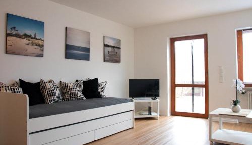 Apartment with Garden View