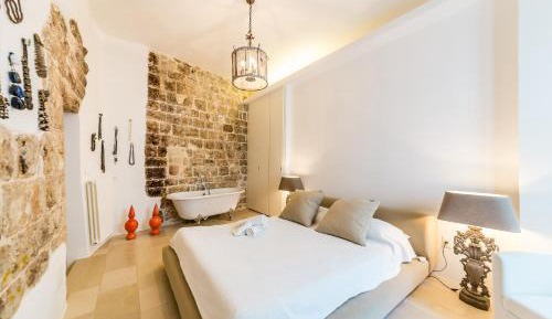Superior One-Bedroom House