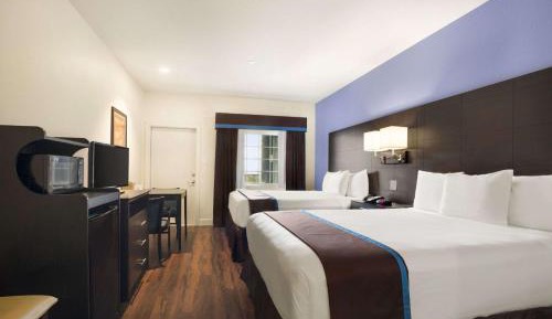 Queen Room with Two Queen Beds - Non-Smoking