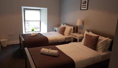 Twin Room with Private Bathroom