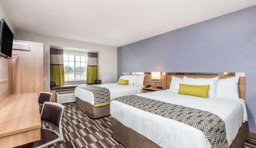Queen Room with Two Queen Beds - Non-Smoking